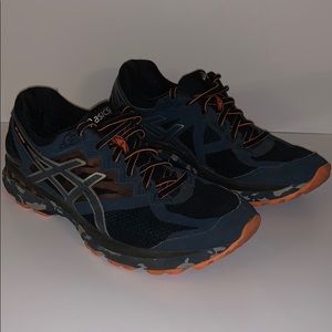 Men’s ASICS GT-2000 4 Trail Sneakers